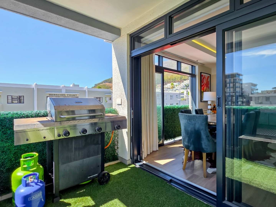 2 Bedroom Property for Sale in Fresnaye Western Cape